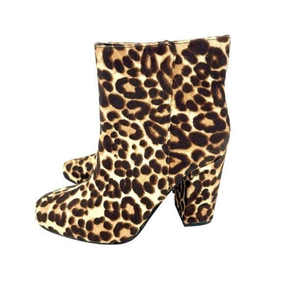 CHARLES DAVID Boots Leopard Calf Hair Leather Ankle Booties SZ 5.5 NEW - Picture 1 of 9
